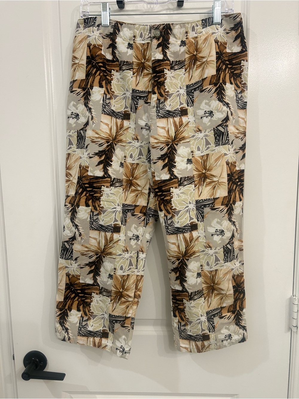 Ladies Beige & Brown Tropical Print Cropped Pants